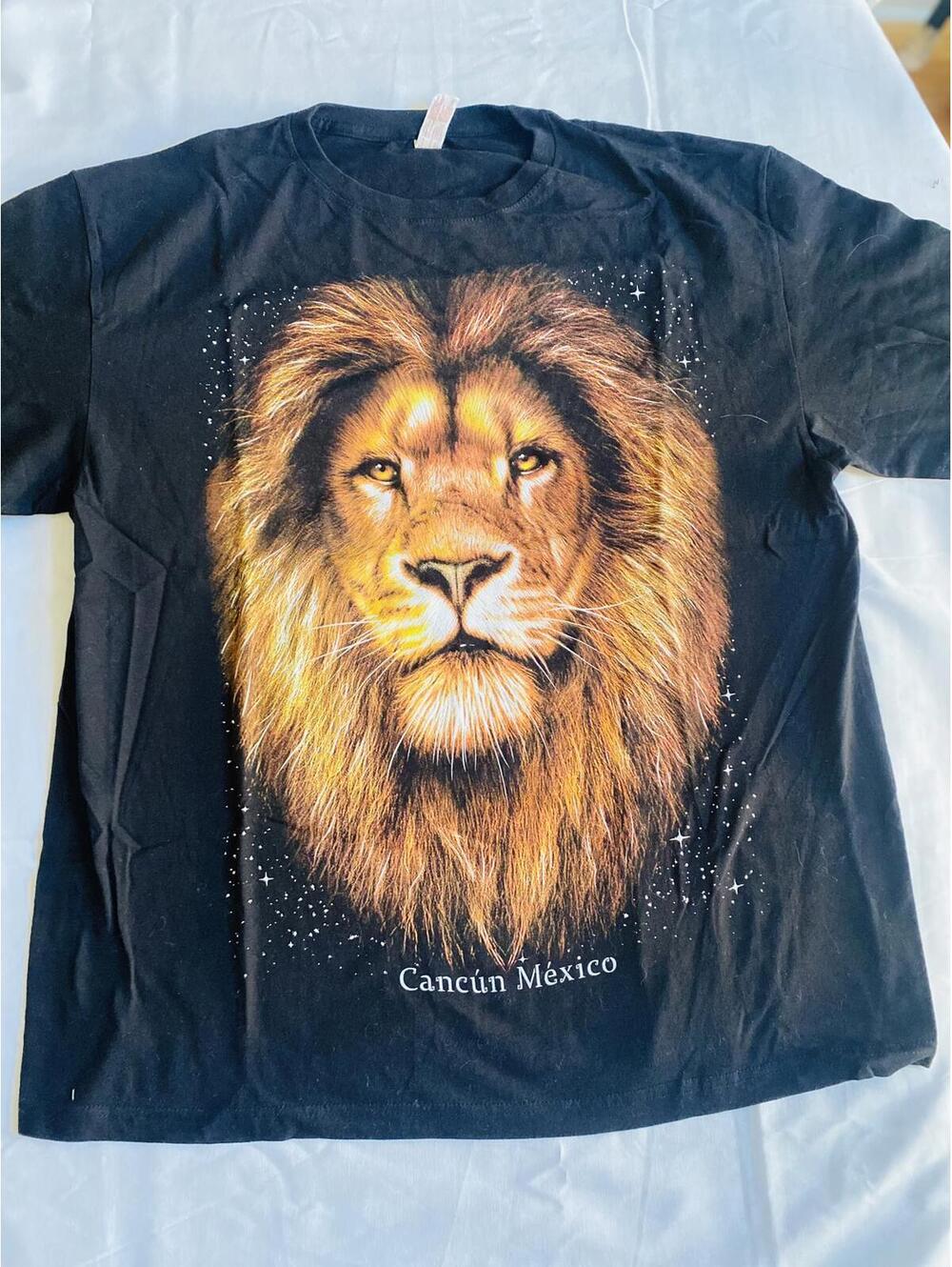 Black Lion Graphic T-Shirt Cancun Mexico Souvenir Size XL